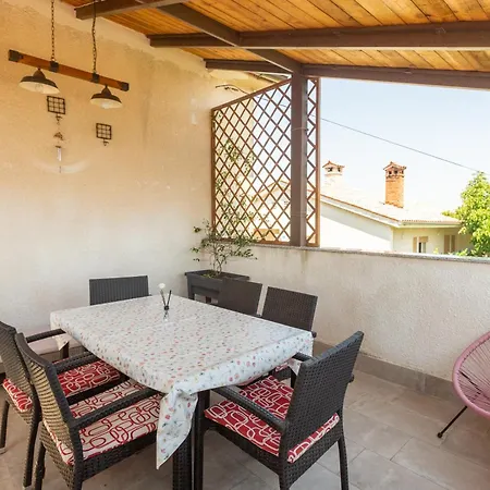Appartement Anica Stinjan Pula