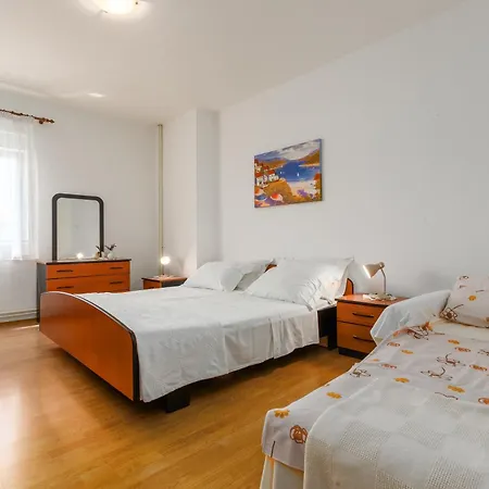 Anica Stinjan Appartement *