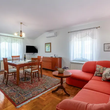 Anica Stinjan Appartement *